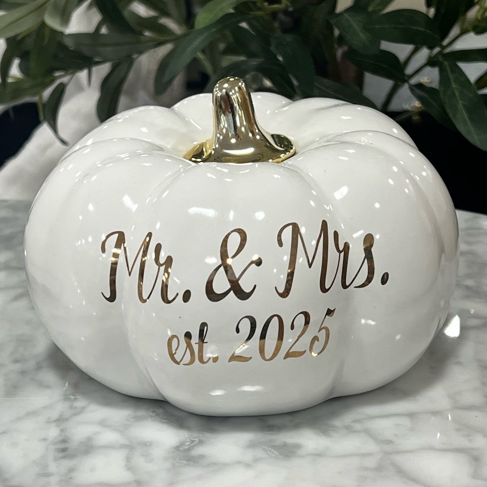 2025 Mr & Mrs Weeding Pumpkin Keepsake Decor NWT